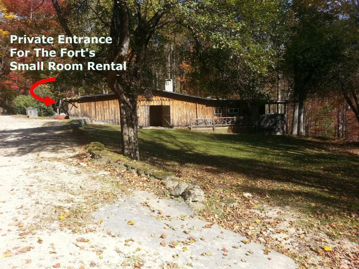 Arrowmont Stables & Cabins Cullowhee Exterior foto